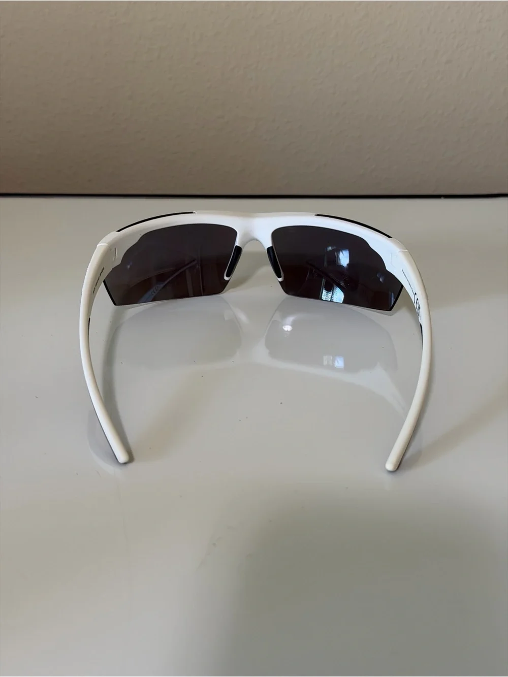 Tifosi Optics White Frame Blue Mirrored Lens Sport Sunglasses